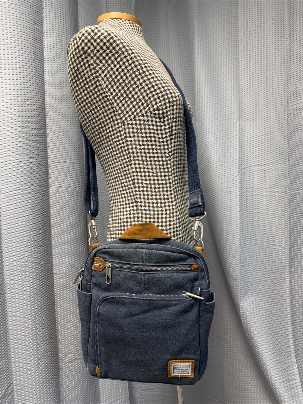 Travelon Anti-theft Crossbody Travel Bag- Navy.  0726.008